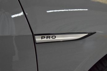 VOLKSWAGEN ID.3 Pro Performance 58kWh Life Hatchback 5dr Electric Auto (204 ps)