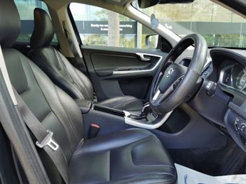 VOLVO XC60 2.4 D5 SE Lux Nav SUV 5dr Diesel Auto AWD Euro 6 (s/s) (220 ps)