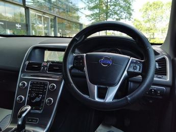 VOLVO XC60 2.4 D5 SE Lux Nav SUV 5dr Diesel Auto AWD Euro 6 (s/s) (220 ps)