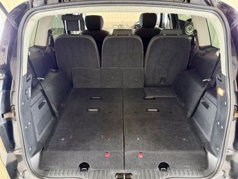 FORD S-MAX 2.0 TDCi Titanium MPV 5dr Diesel Automatic (193 g/km, 138 bhp)