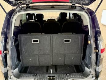 FORD S-MAX 2.0 TDCi Titanium MPV 5dr Diesel Automatic (193 g/km, 138 bhp)