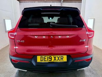 VOLVO XC40 2.0 D4 R-Design SUV 5dr Diesel Auto AWD Euro 6 (s/s) (190 ps)