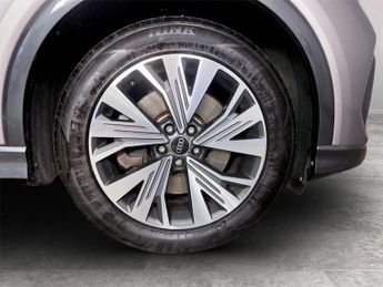 AUDI Q4 E-TRON 40 Sport SUV 5dr Electric Auto 82kWh (204 ps)