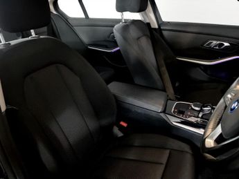 BMW 3 SERIES 2.0 330e 12kWh SE Pro Saloon 4dr Petrol Plug-in Hybrid Auto Euro