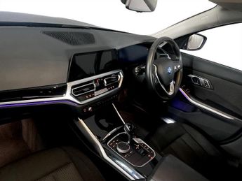BMW 3 SERIES 2.0 330e 12kWh SE Pro Saloon 4dr Petrol Plug-in Hybrid Auto Euro