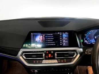 BMW 3 SERIES 2.0 330e 12kWh SE Pro Saloon 4dr Petrol Plug-in Hybrid Auto Euro