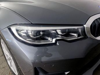 BMW 3 SERIES 2.0 330e 12kWh SE Pro Saloon 4dr Petrol Plug-in Hybrid Auto Euro