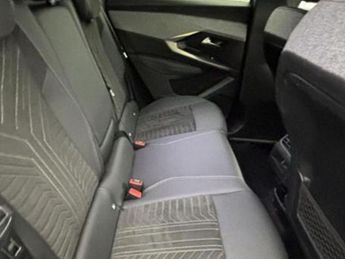 PEUGEOT E-3008 73kWh GT SUV 5dr Electric Auto (210 ps)