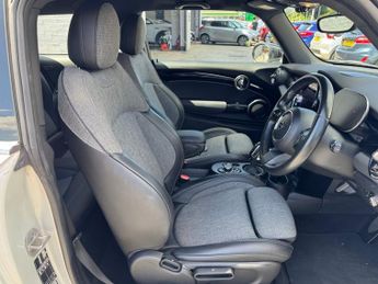 MINI Electric Hatch Cooper SE 32.6kWh Level 2 Hatchback 3dr Electric Auto (184 ps)