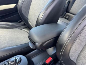 MINI Electric Hatch Cooper SE 32.6kWh Level 2 Hatchback 3dr Electric Auto (184 ps)