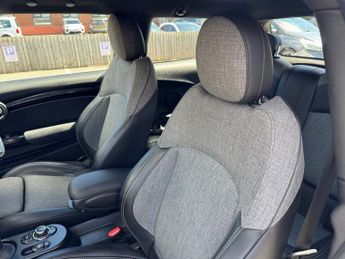 MINI Electric Hatch Cooper SE 32.6kWh Level 2 Hatchback 3dr Electric Auto (184 ps)
