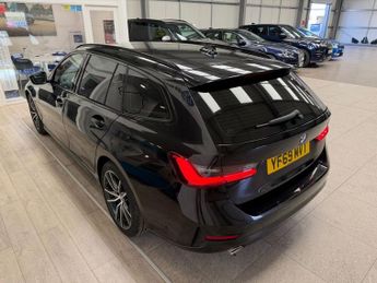 BMW 3 SERIES 2.0 330i Sport Touring 5dr Petrol Auto Euro 6 (s/s) (258 ps)