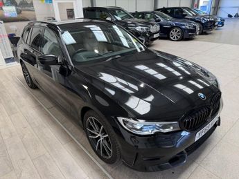 BMW 3 SERIES 2.0 330i Sport Touring 5dr Petrol Auto Euro 6 (s/s) (258 ps)