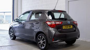 TOYOTA YARIS 1.5 VVT-h Icon Tech Hatchback 5dr Petrol Hybrid E-CVT Euro 6 (s/