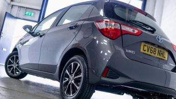 TOYOTA YARIS 1.5 VVT-h Icon Tech Hatchback 5dr Petrol Hybrid E-CVT Euro 6 (s/