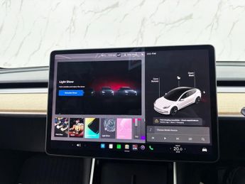 TESLA Model 3 Standard Range Plus Saloon 4dr Electric Auto RWD (241 bhp)