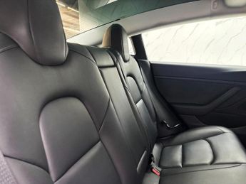 TESLA Model 3 Standard Range Plus Saloon 4dr Electric Auto RWD (241 bhp)