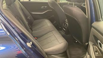 BMW 3 SERIES 2.0 330e 12kWh SE Pro Saloon 4dr Petrol Plug-in Hybrid Auto Euro