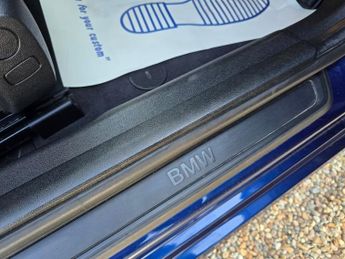 BMW 3 SERIES 2.0 330e 12kWh SE Pro Saloon 4dr Petrol Plug-in Hybrid Auto Euro