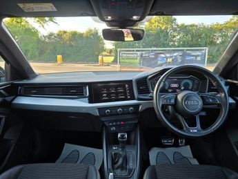 AUDI A1 1.0 TFSI 30 S line Sportback 5dr Petrol S Tronic Euro 6 (s/s) (1