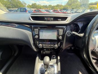 NISSAN QASHQAI 1.6 dCi Tekna SUV 5dr Diesel XTRON 2WD Euro 5 (s/s) (130 ps)