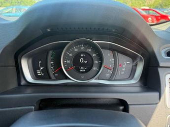 VOLVO V70 2.0 D4 SE Nav Estate 5dr Diesel Geartronic Euro 6 (s/s) (181 ps)