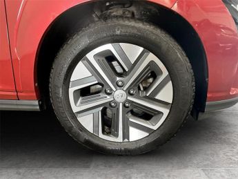 HYUNDAI KONA 39kWh Premium SUV 5dr Electric Auto (10.5kW Charger) (136 ps)