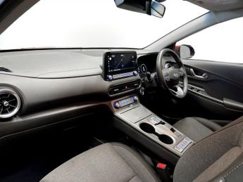 HYUNDAI KONA 39kWh Premium SUV 5dr Electric Auto (10.5kW Charger) (136 ps)