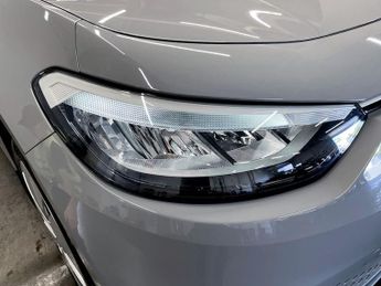 VOLKSWAGEN ID.3 Pro Performance 58kWh Life Hatchback 5dr Electric Auto (204 ps)