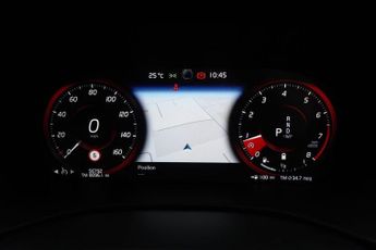 VOLVO XC60 2.0 B5 MHEV R-Design SUV 5dr Petrol Hybrid Auto Euro 6 (s/s) (25