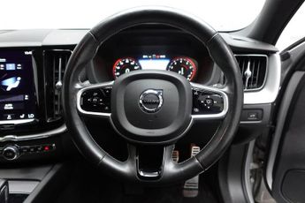 VOLVO XC60 2.0 B5 MHEV R-Design SUV 5dr Petrol Hybrid Auto Euro 6 (s/s) (25