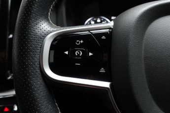 VOLVO XC60 2.0 T5 R-Design SUV 5dr Petrol Auto AWD Euro 6 (s/s) (250 ps)
