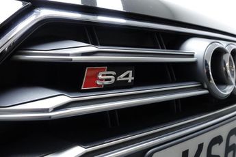 AUDI S4 3.0 TFSI V6 Saloon 4dr Petrol Tiptronic quattro Euro 6 (s/s) (35