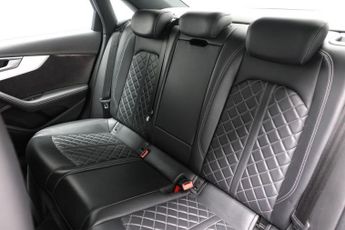 AUDI S4 3.0 TFSI V6 Saloon 4dr Petrol Tiptronic quattro Euro 6 (s/s) (35