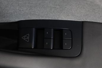 TESLA Model 3 Long Range Auto RWD 4dr