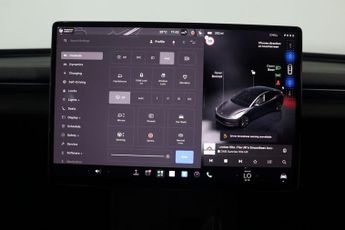 TESLA Model 3 Long Range Auto RWD 4dr