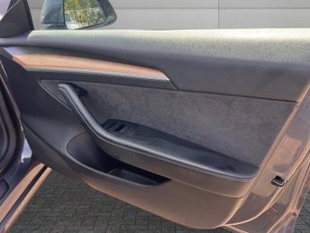 TESLA Model 3 Saloon 4dr Electric Auto RWD (241 bhp)