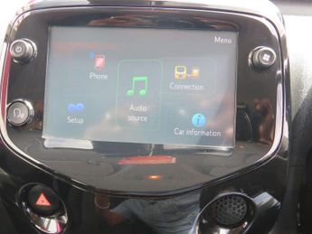 TOYOTA AYGO 1.0 VVT-i x-cite Hatchback 5dr Petrol x-shift Euro 6 (Safety Sen