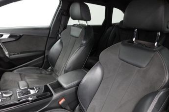 AUDI A4 AVANT 2.0 TFSI 35 Black Edition Estate 5dr Petrol S Tronic Euro 6 (s/s