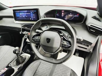 PEUGEOT 2008 1.2 PureTech Allure SUV 5dr Petrol Manual Euro 6 (s/s) (130 ps)