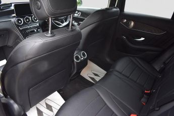MERCEDES-BENZ GLC 2.1 GLC220d AMG Line (Premium Plus) SUV 5dr Diesel G-Tronic+ 4MA