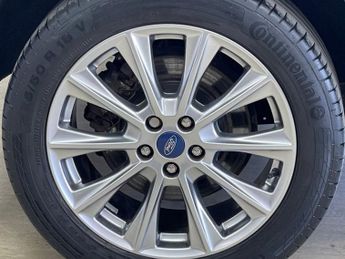 FORD KUGA 2.0 TDCi EcoBlue Titanium Edition SUV 5dr Diesel Powershift Euro