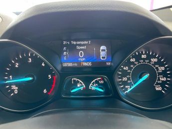FORD KUGA 2.0 TDCi EcoBlue Titanium Edition SUV 5dr Diesel Powershift Euro