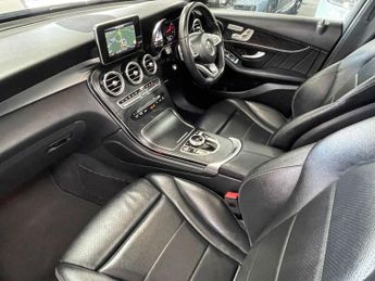 MERCEDES-BENZ GLC COUPE 2.0 GLC250 AMG Line (Premium) Coupe 5dr Petrol G-Tronic+ 4MATIC 
