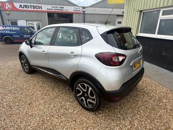 RENAULT CAPTUR 1.2 TCe ENERGY Dynamique Nav SUV 5dr Petrol EDC Euro 6 (s/s) (12