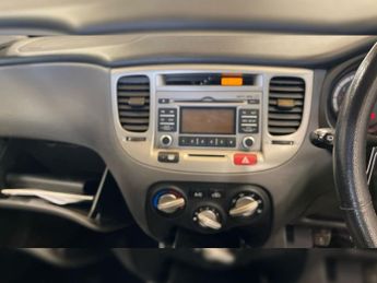 KIA RIO 1.4 3 Hatchback 5dr Petrol Manual (150 g/km, 95 bhp)