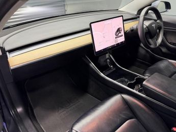 TESLA Model 3 Standard Range Plus Saloon 4dr Electric Auto RWD (241 bhp)