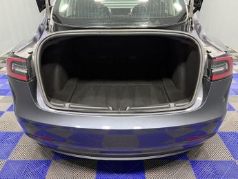 TESLA Model 3 Standard Range Plus Saloon 4dr Electric Auto RWD (241 bhp)