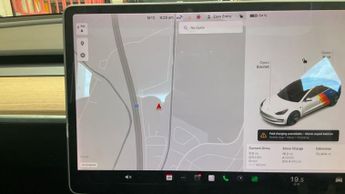 TESLA Model 3 Standard Range Plus Saloon 4dr Electric Auto RWD (241 bhp)