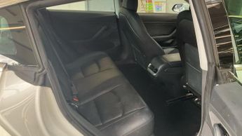 TESLA Model 3 Standard Range Plus Saloon 4dr Electric Auto RWD (241 bhp)
